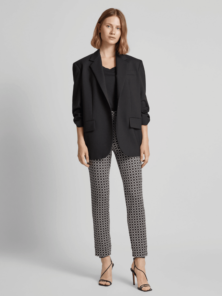 Raffaello Rossi Mid Rise Penny Pull-On Pant in Black and White Chain Print chic jogging style pants officewear comfortable and elegant travel pant Raffaello Rossi Candy Pant online stockist Australia relaxed comfortable black drawstring pants online Australia Signature of Double Bay Raffaello Rossi Pants online