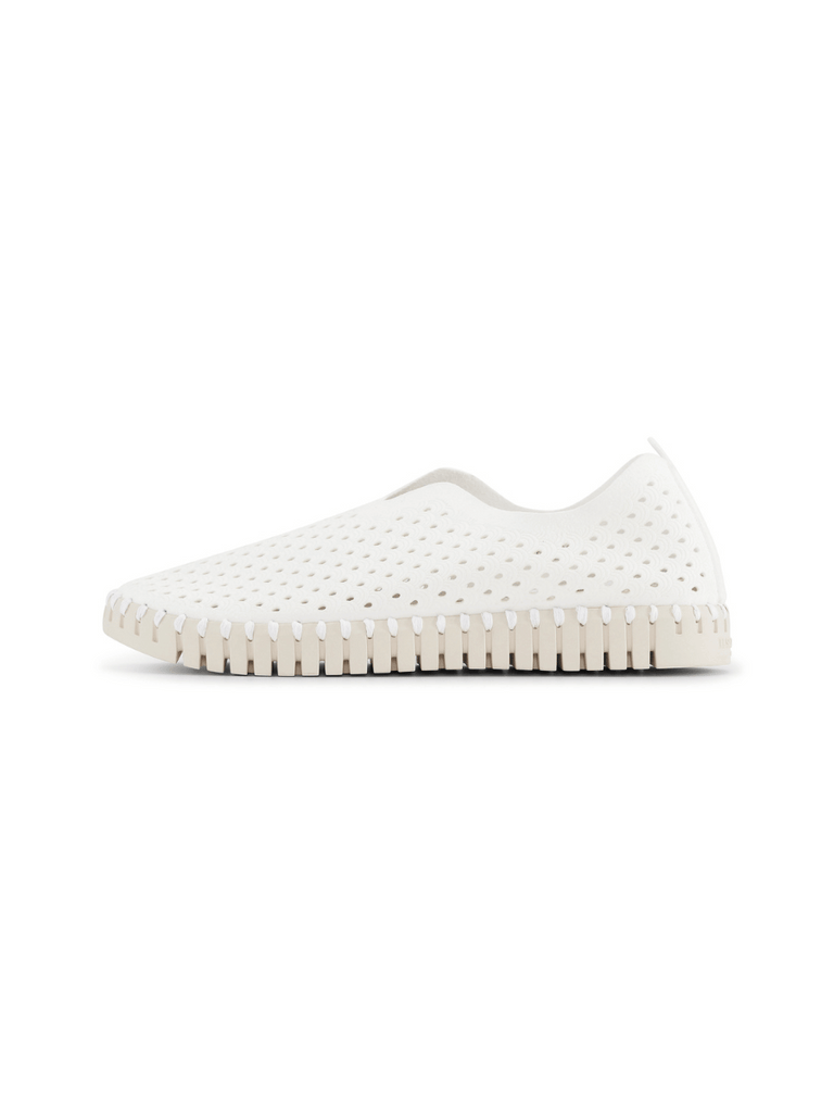 Ilse Jacobsen Tulip Shoe in White 3275 comfortable laser cut mesh style walking shoe